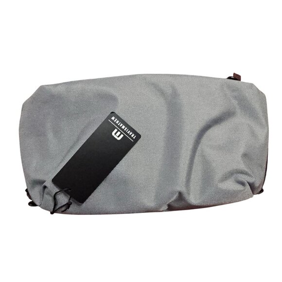 Travis Mathew Golf Approach Toiletry Case Gray Dopp Kit Travel Pouch Bag New - Picture 3 of 10